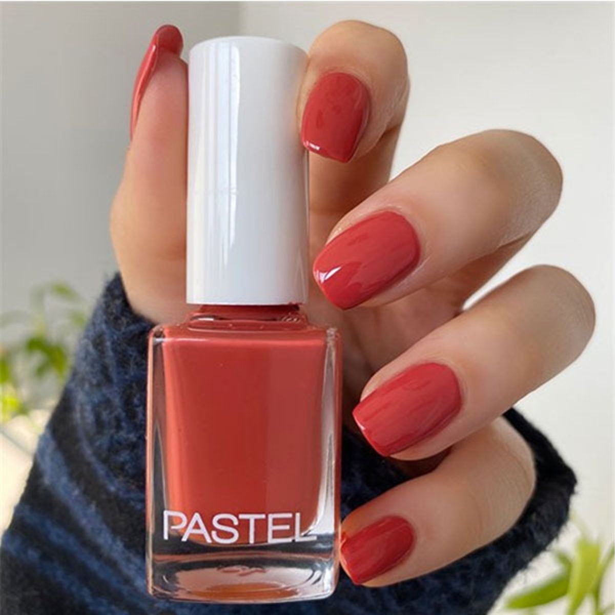 PASTEL NAIL POLISH - 251 - Image 2